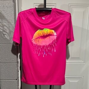 Pink Graphic Tee with Dripping Lips Design